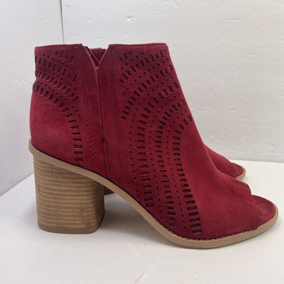 VINCE Camuto Booties Tereena Perforated Burgundy Suede Peep-Toe Women's 9 M - Picture 2 of 9